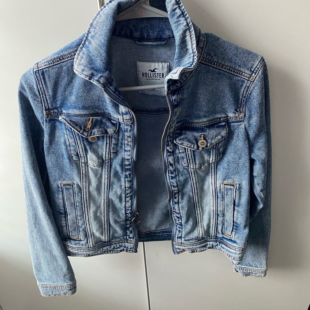 Hollister small Jean jacket!